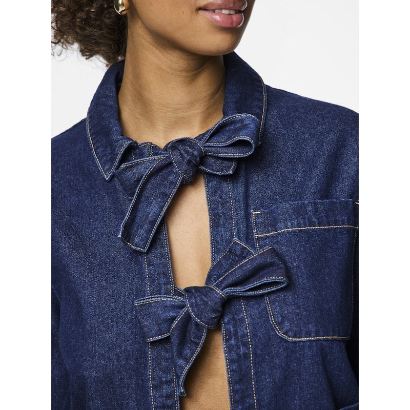 PIECES PIECES dame skjorte PCOFELIA Shirt Medium Blue Denim Black satin bow